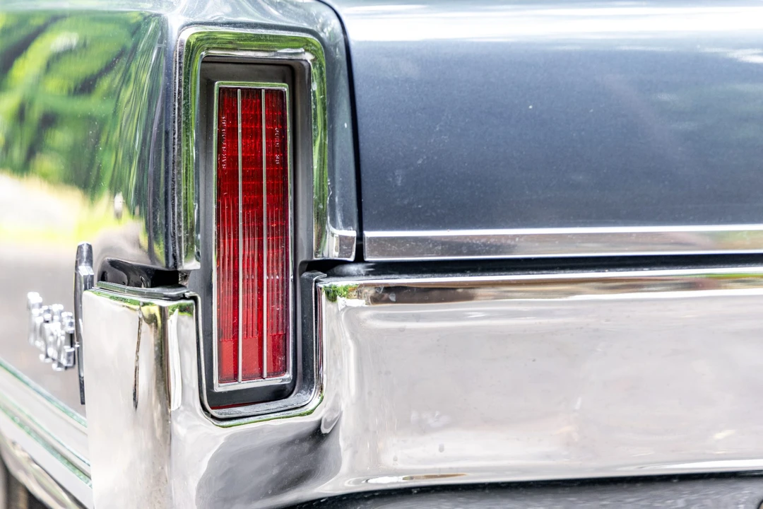1965 Oldsmobile 98 - Image 27 of 31