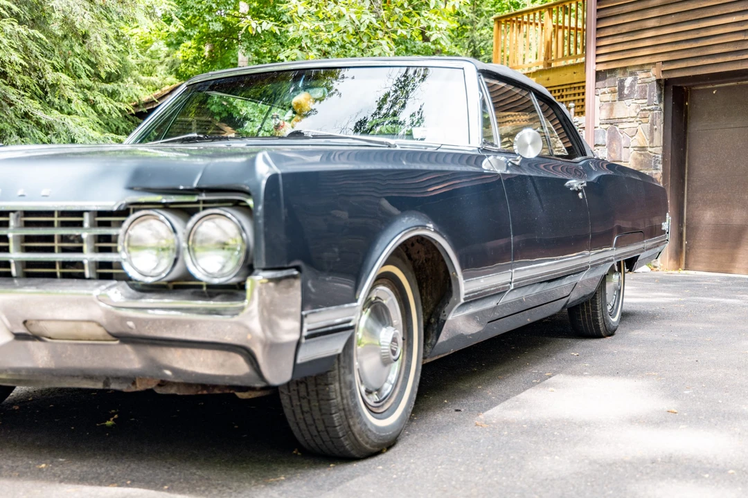 1965 Oldsmobile 98 - Image 17 of 31