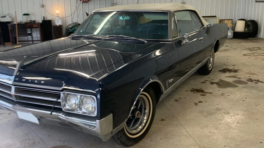 1965 Oldsmobile Starfire - Image 8 of 10