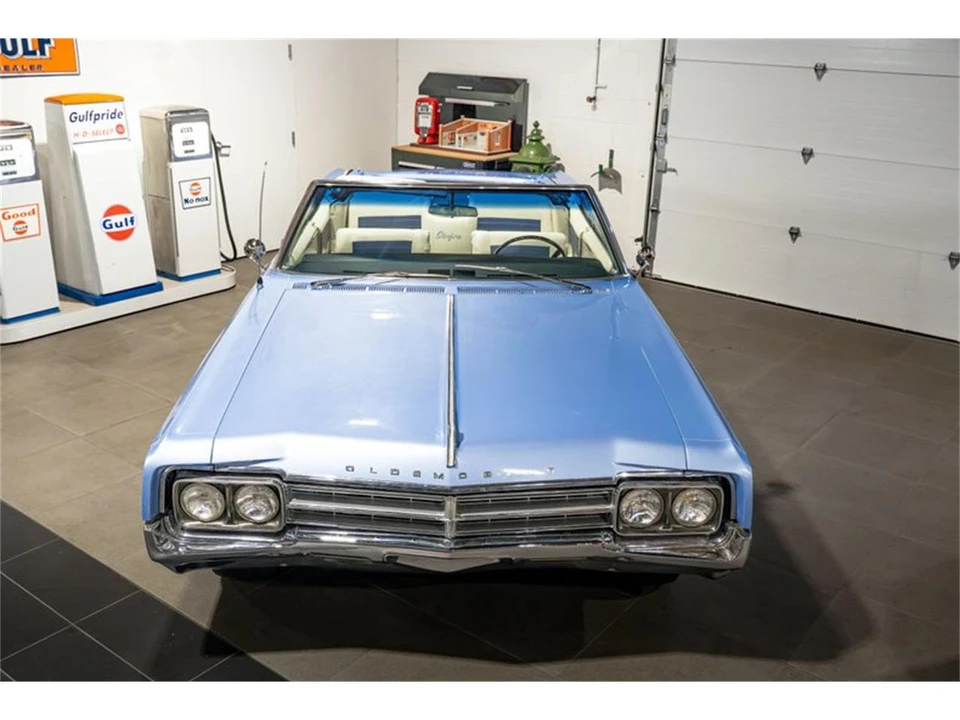 1965 Oldsmobile Starfire - Image 13 of 31