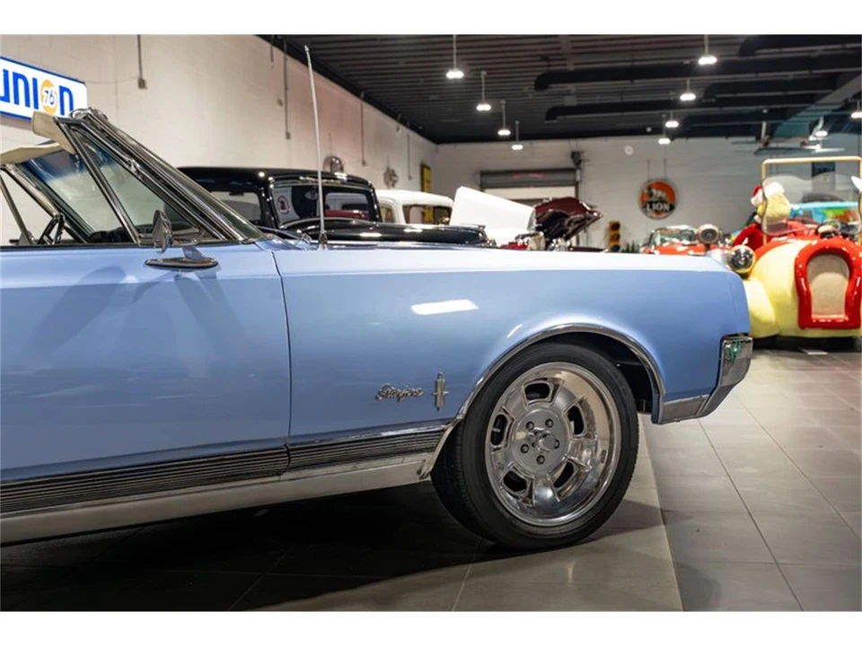 1965 Oldsmobile Starfire - Image 19 of 31