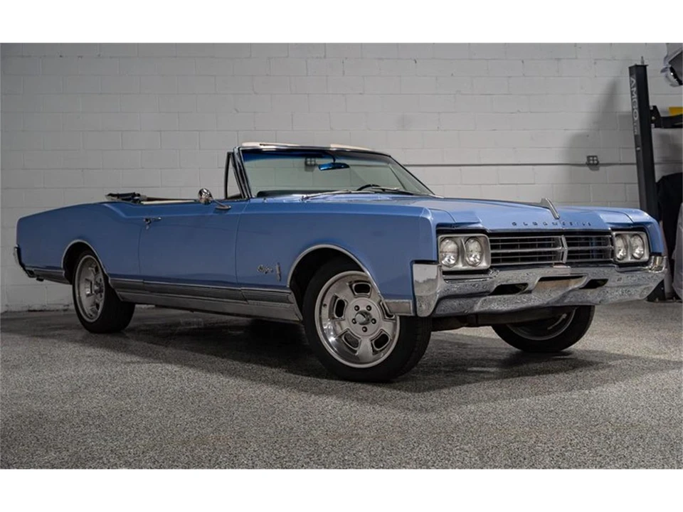 1965 Oldsmobile Starfire - Image 29 of 31
