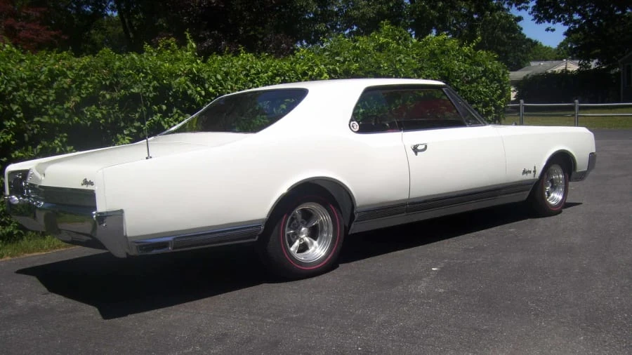 1965 Oldsmobile Starfire - Image 4 of 28