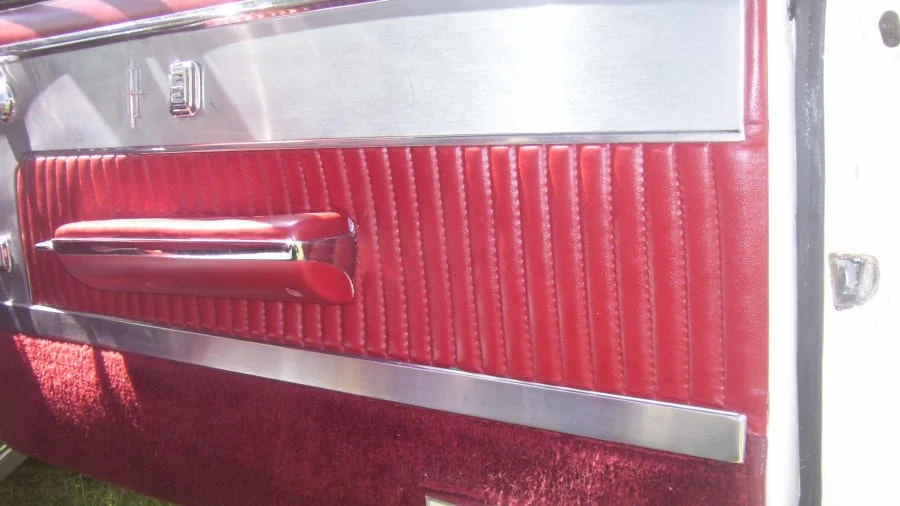 1965 Oldsmobile Starfire - Image 13 of 28