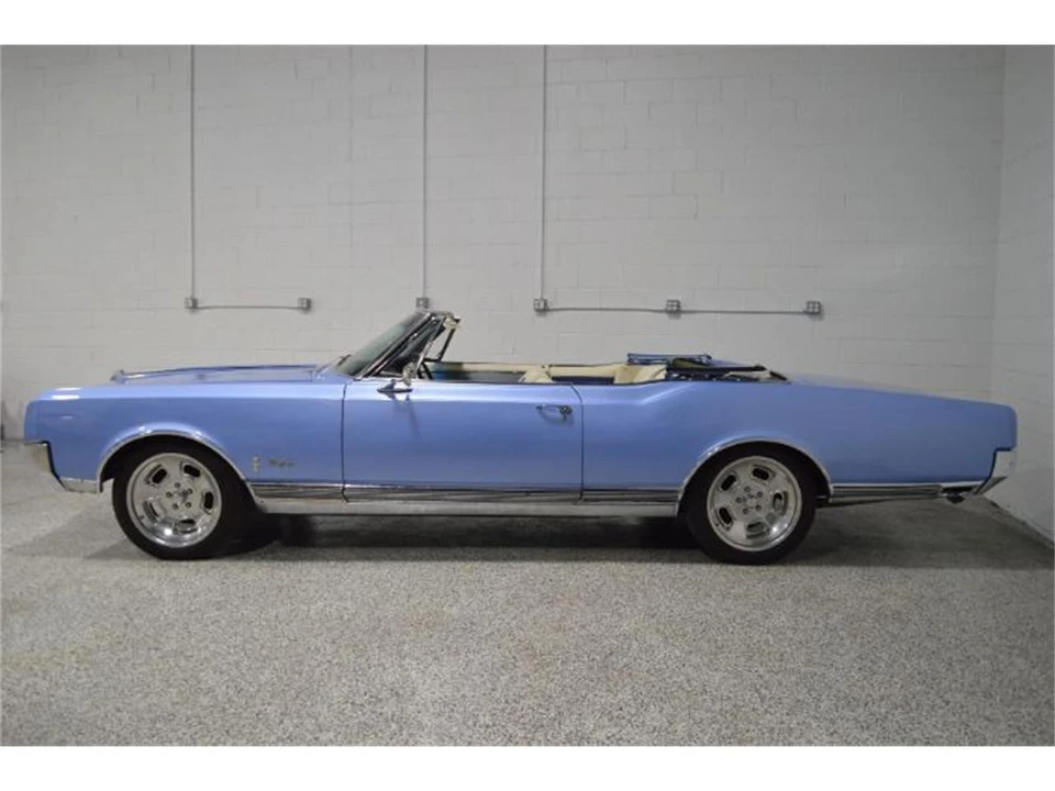 1965 Oldsmobile Starfire - Image 12 of 14