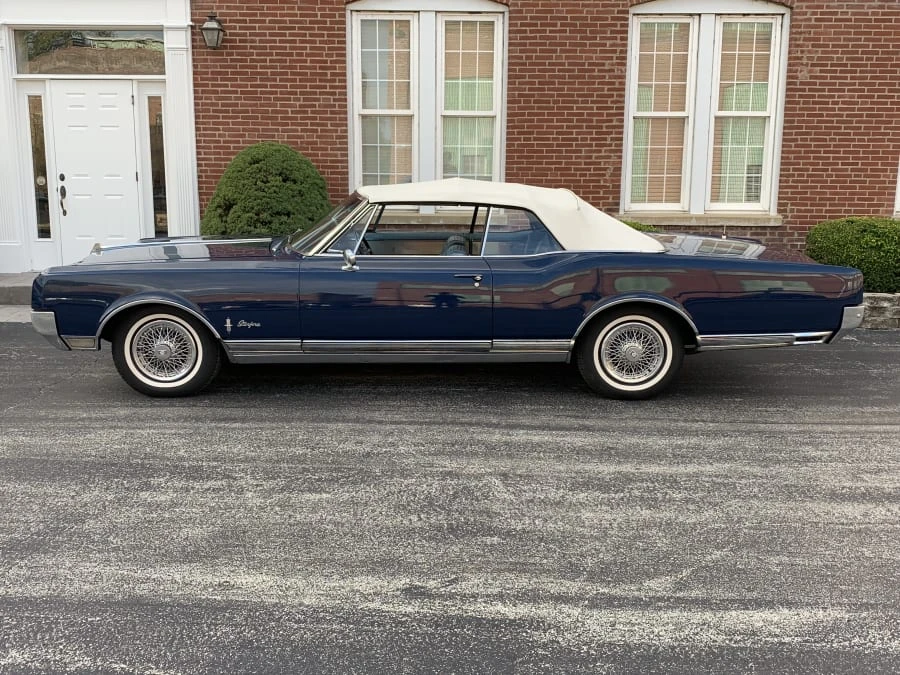 1965 Oldsmobile Starfire - Image 2 of 7