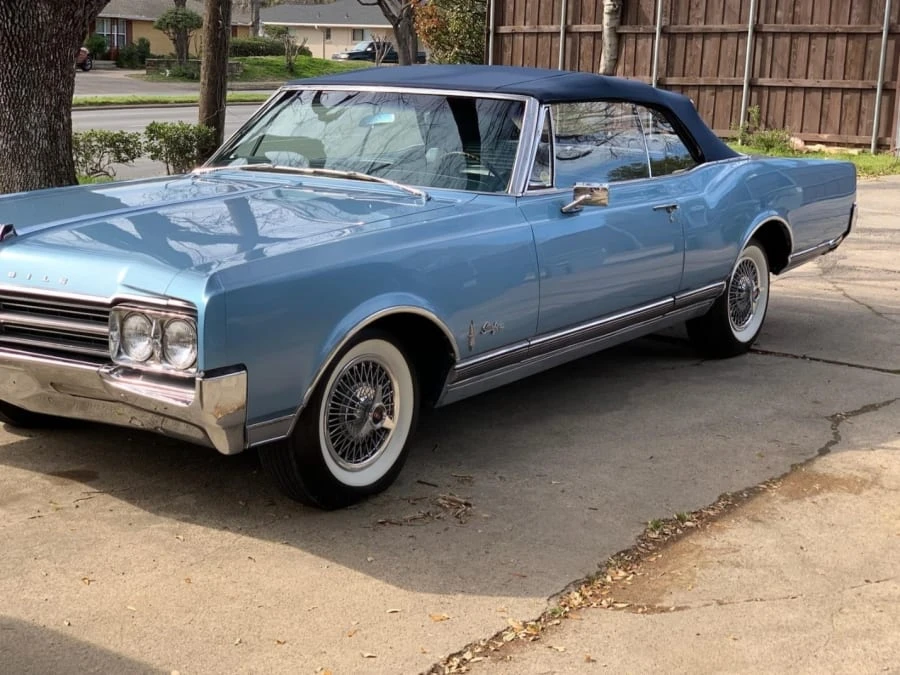 1965 Oldsmobile Starfire - Image 11 of 11