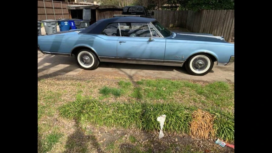 1965 Oldsmobile Starfire - Image 10 of 11