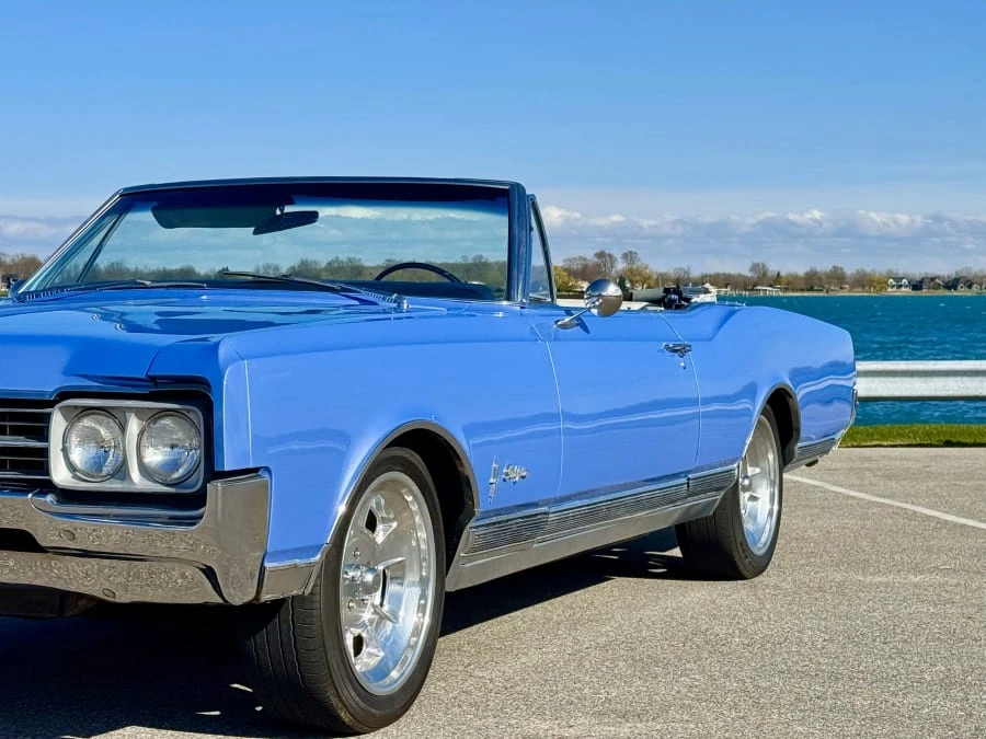 1965 Oldsmobile Starfire - Image 14 of 30