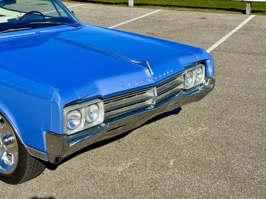 1965 Oldsmobile Starfire - Image 17 of 30