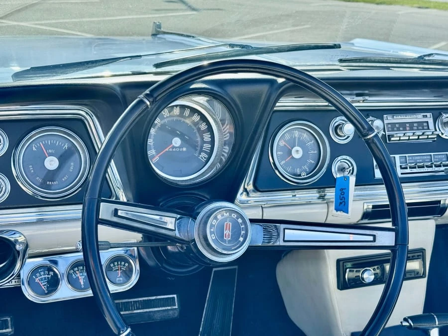 1965 Oldsmobile Starfire - Image 23 of 30