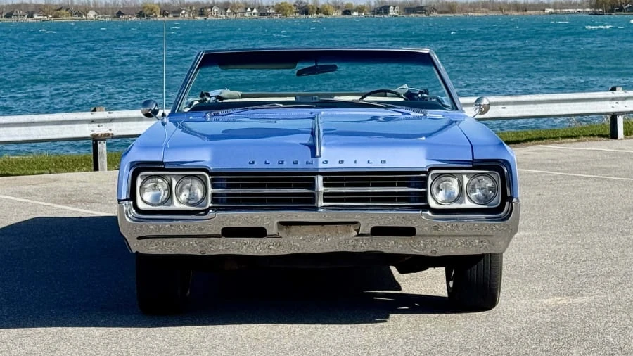 1965 Oldsmobile Starfire - Image 4 of 30