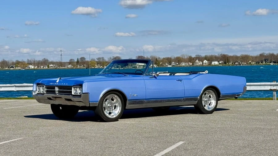 1965 Oldsmobile Starfire - Image 10 of 30