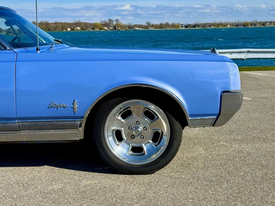 1965 Oldsmobile Starfire - Image 15 of 30