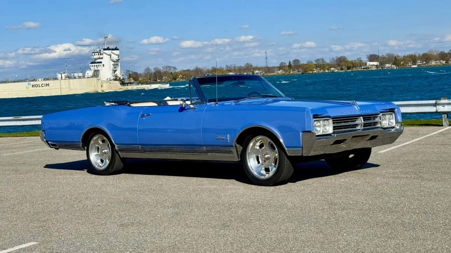1965 Oldsmobile Starfire - Image 6 of 30