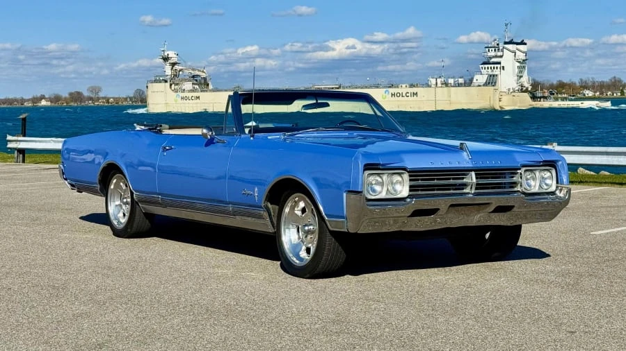 1965 Oldsmobile Starfire - Image 12 of 30