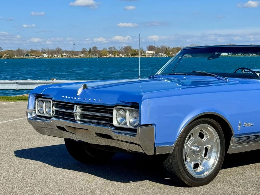 1965 Oldsmobile Starfire - Image 13 of 30