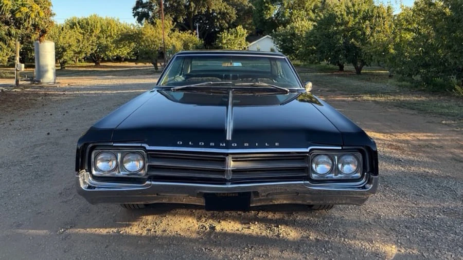 1965 Oldsmobile Starfire - Image 9 of 23
