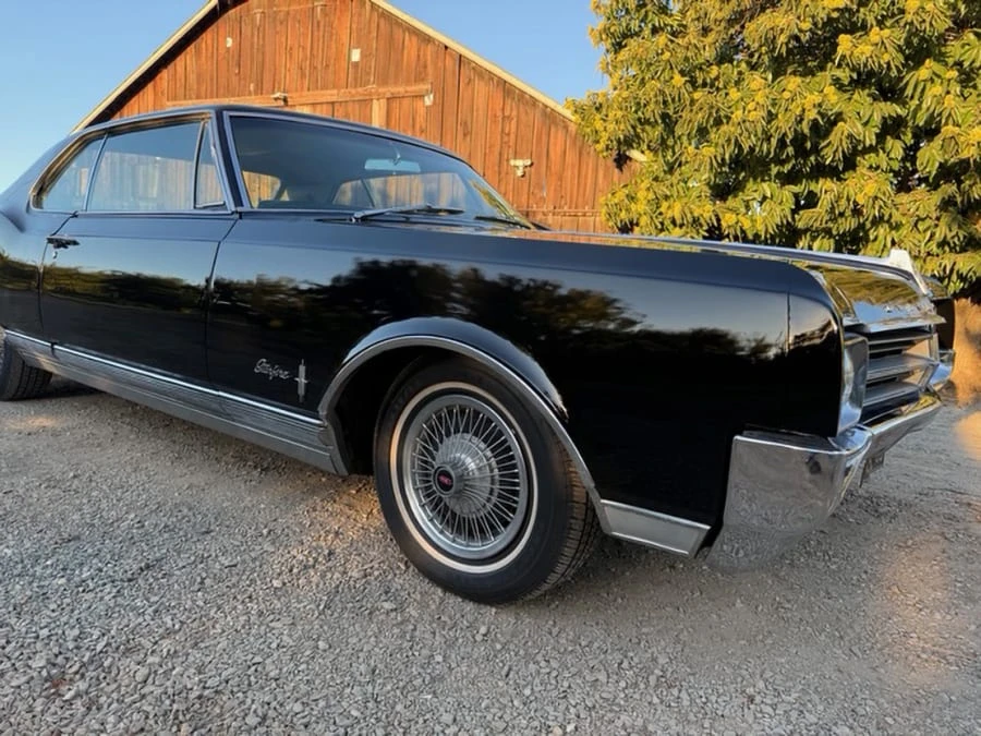 1965 Oldsmobile Starfire - Image 13 of 23