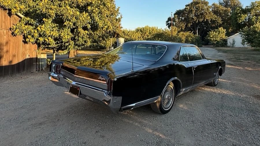 1965 Oldsmobile Starfire - Image 17 of 23