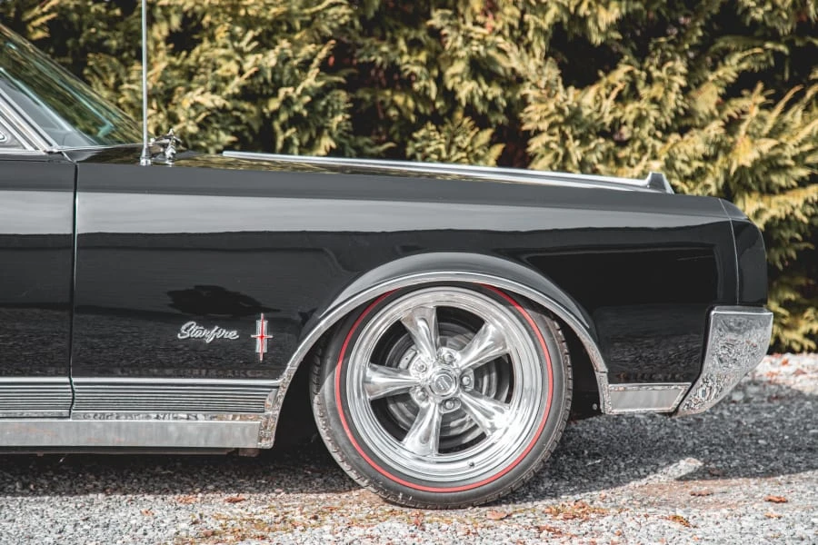 1965 Oldsmobile Starfire - Image 8 of 23