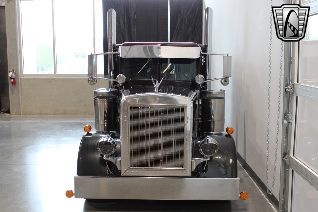1965 Peterbilt - Image 16 of 21