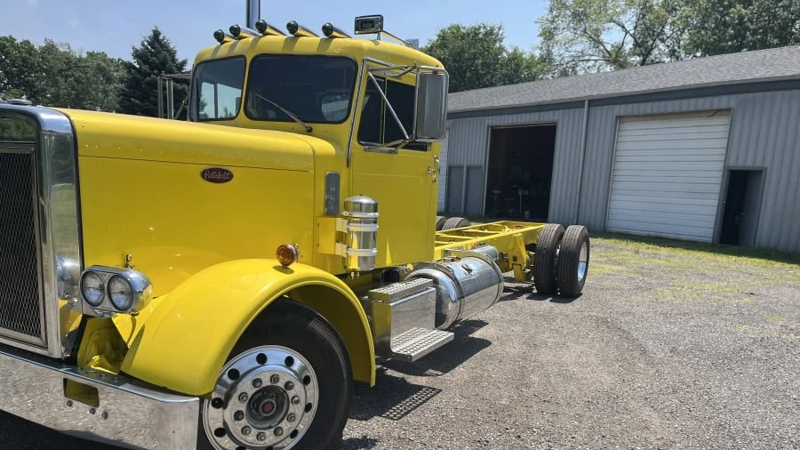 1965 Peterbilt - Image 5 of 9