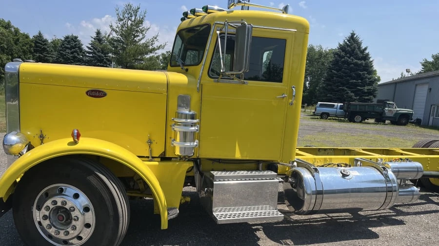 1965 Peterbilt - Image 4 of 9