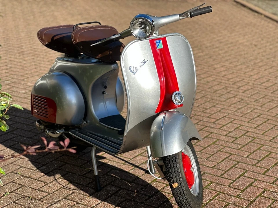 1965 Vespa GL & Sprint - Image 16 of 30