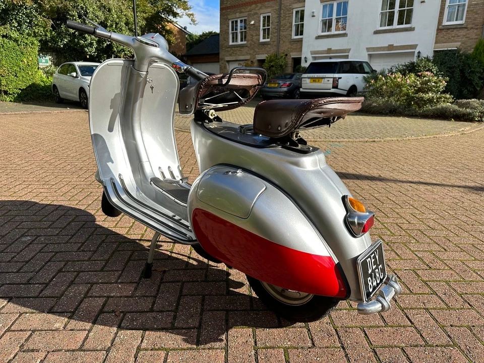 1965 Vespa GL & Sprint - Image 7 of 30