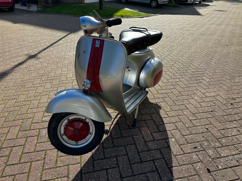 1965 Vespa GL & Sprint - Image 17 of 30