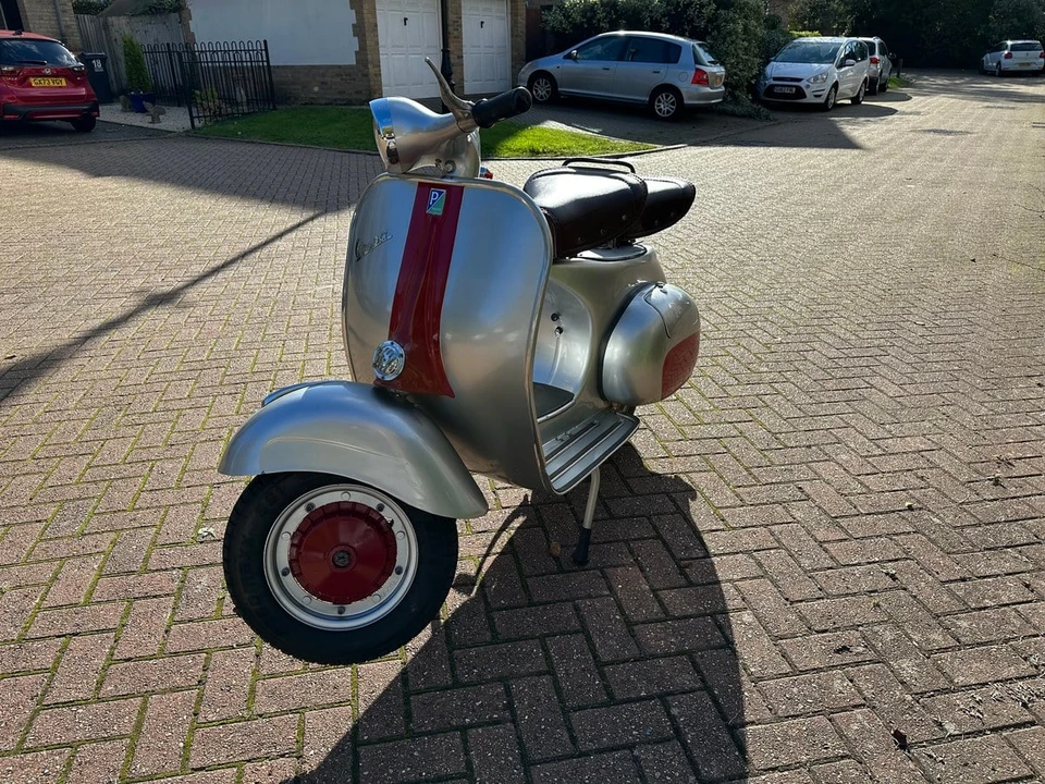 1965 Vespa GL & Sprint - Image 2 of 30