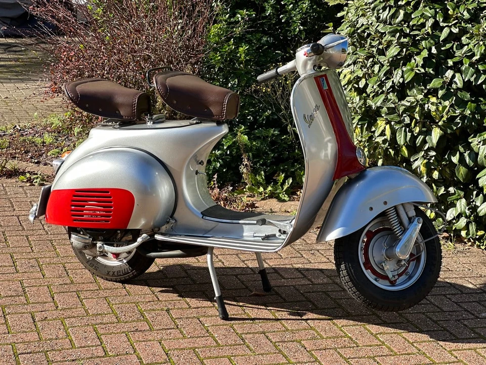 1965 Vespa GL & Sprint - Image 6 of 30