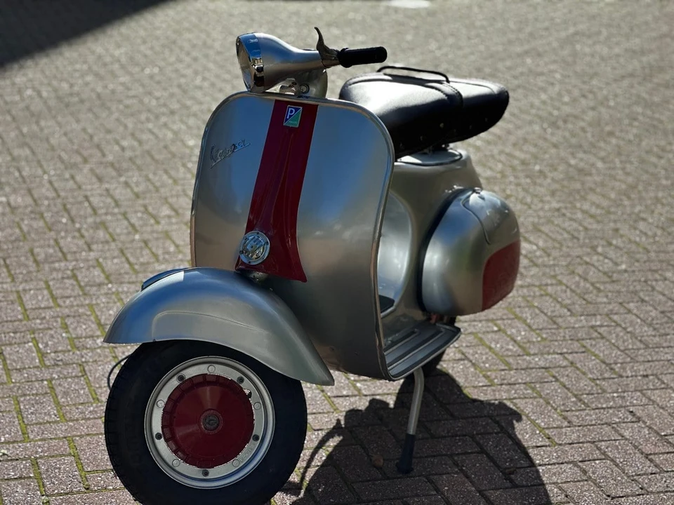 1965 Vespa GL & Sprint - Image 30 of 30