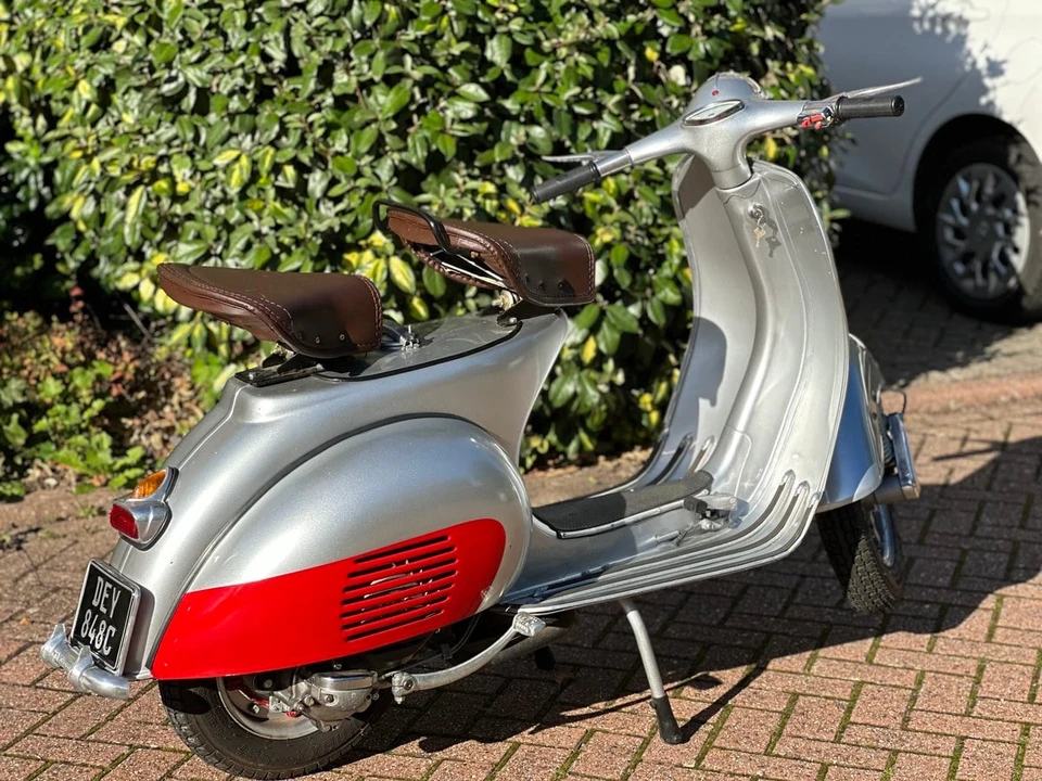 1965 Vespa GL & Sprint - Image 9 of 30