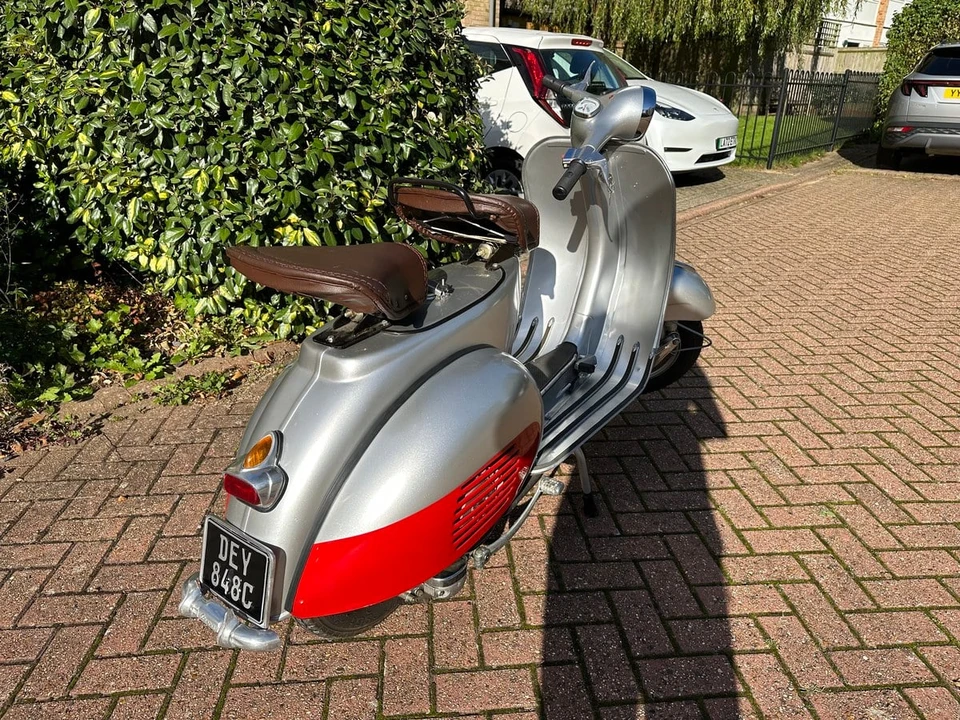 1965 Vespa GL & Sprint - Image 10 of 30