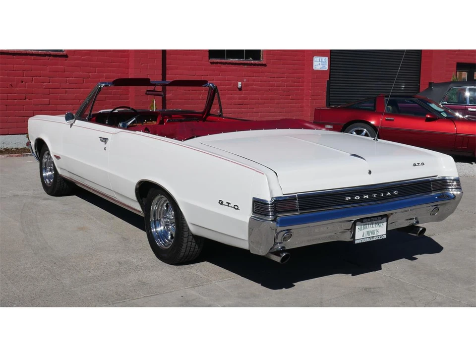 1965 Pontiac - Image 16 of 31