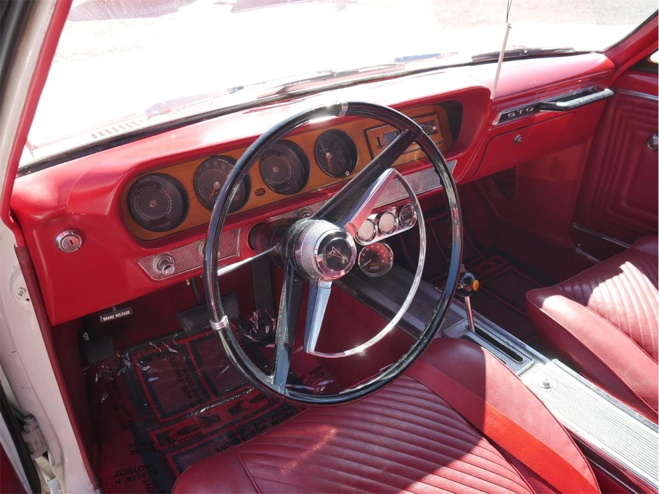 1965 Pontiac - Image 23 of 31