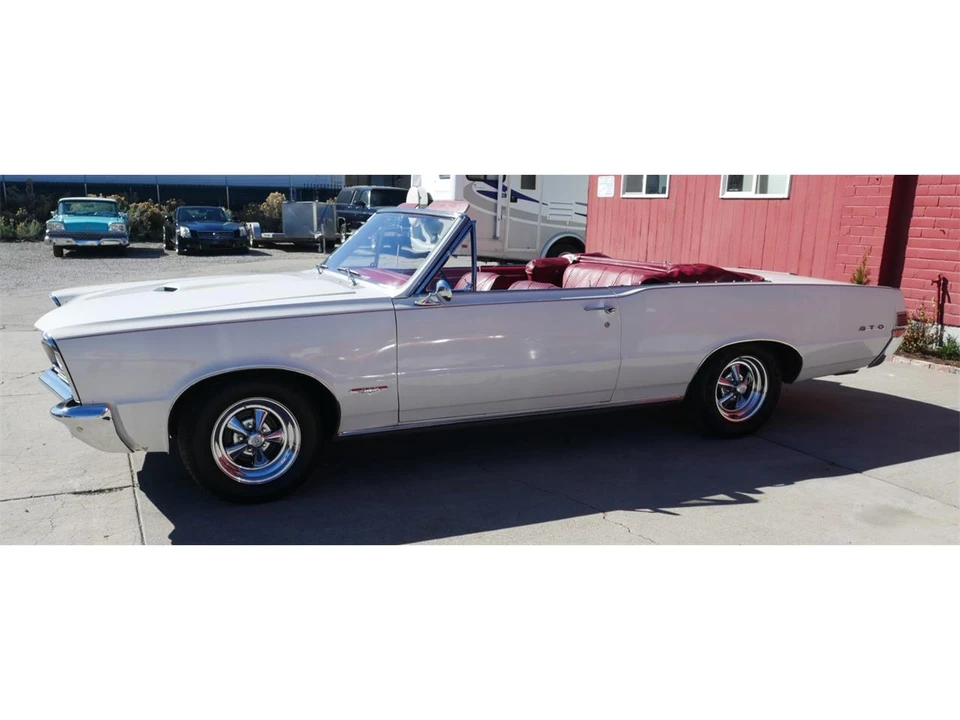 1965 Pontiac - Image 8 of 31
