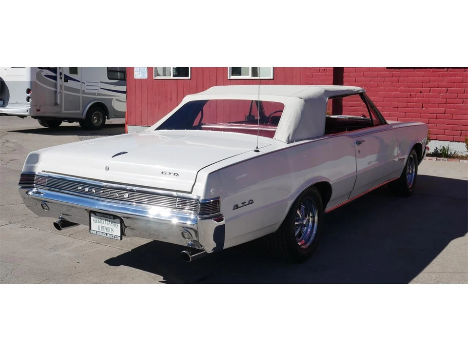 1965 Pontiac - Image 18 of 31