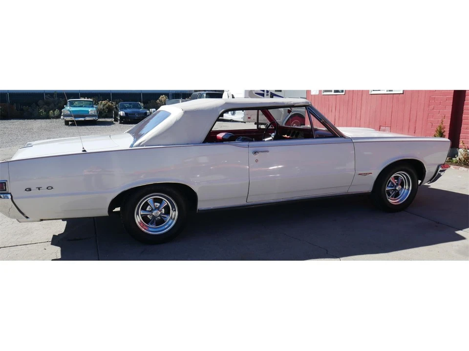 1965 Pontiac - Image 21 of 31
