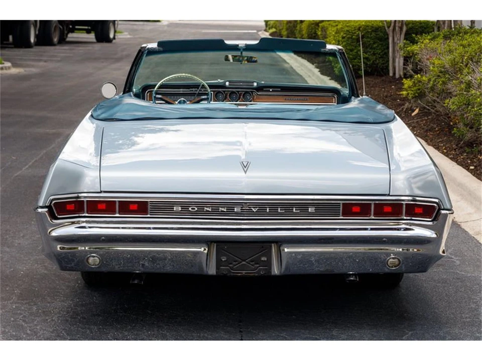 1965 Pontiac Bonneville 3rd Gen - Image 11 of 31