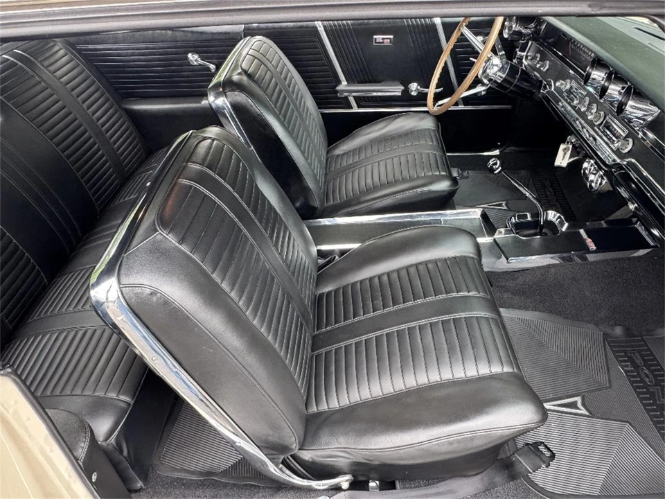 1965 Pontiac Catalina 4th Gen - Image 18 of 31