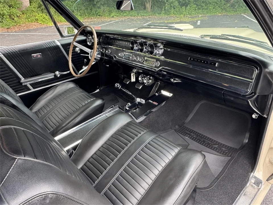 1965 Pontiac Catalina 4th Gen - Image 17 of 31
