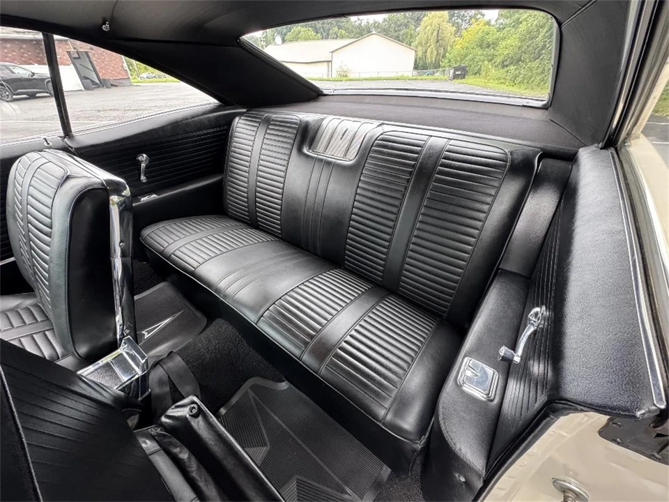 1965 Pontiac Catalina 4th Gen - Image 22 of 31