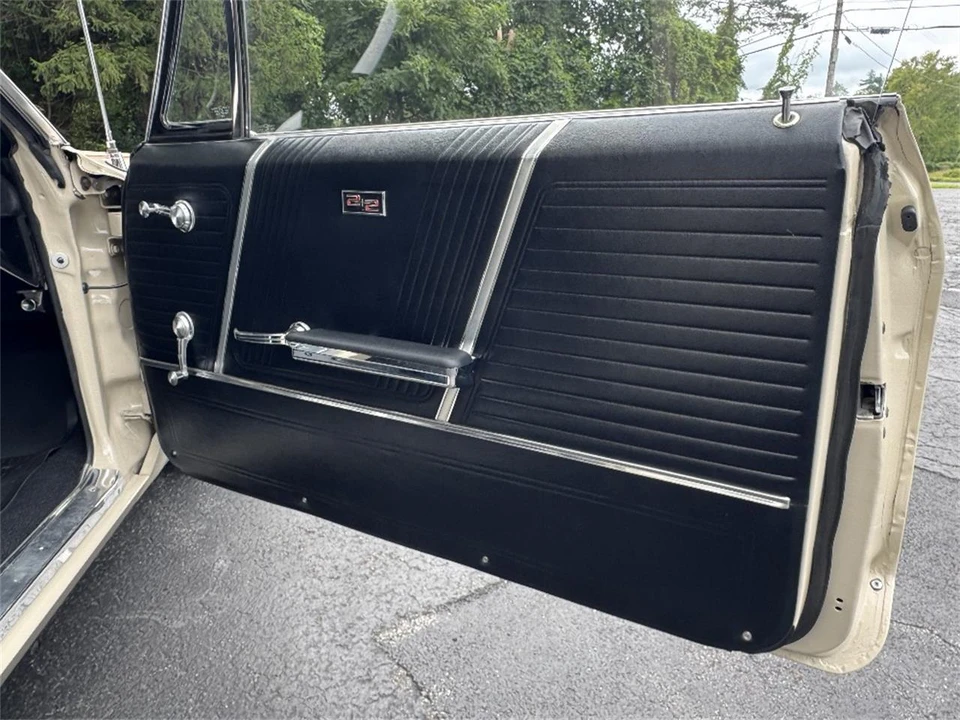 1965 Pontiac Catalina 4th Gen - Image 26 of 31