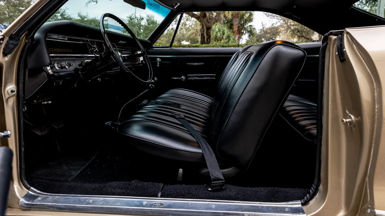 1965 Pontiac Catalina 4th Gen - Image 3 of 25