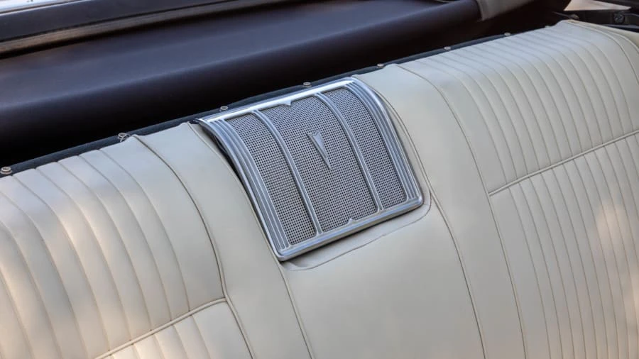 1965 Pontiac Parisienne - Image 16 of 20