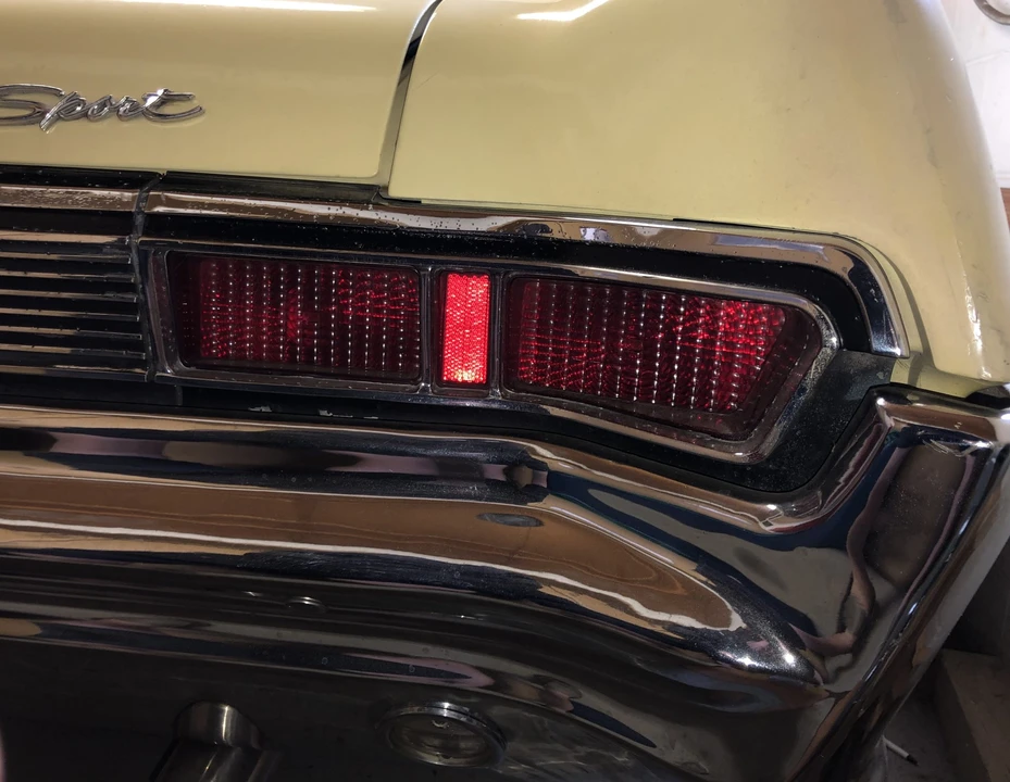 1965 Pontiac Parisienne - Image 26 of 31