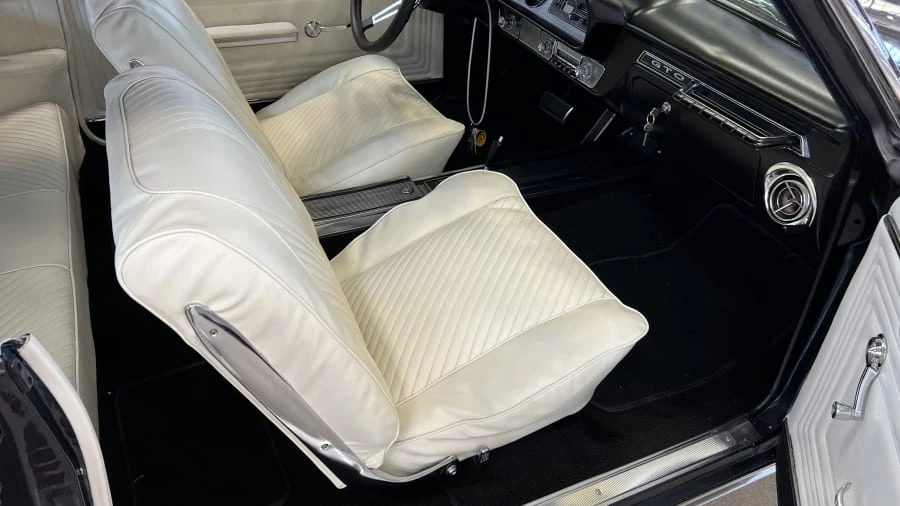 1965 Pontiac Tempest - Image 10 of 14